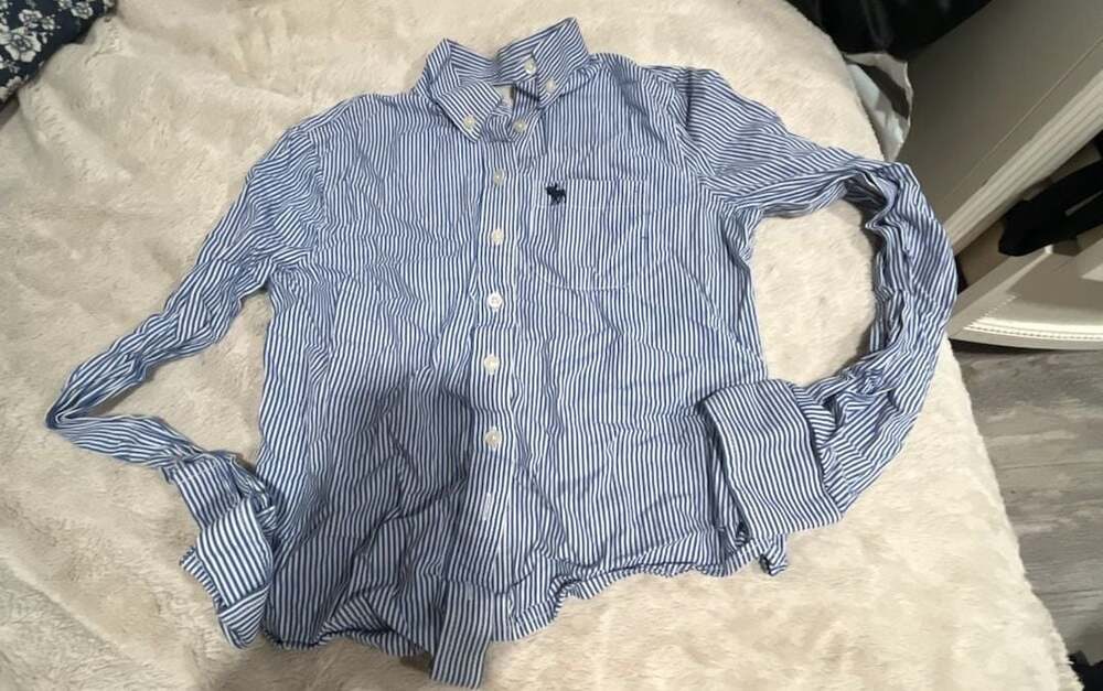 Abercrombie Kids Size M Blue White Striped Button-Up Shirt